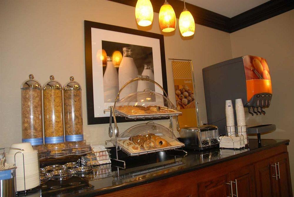 Hampton Inn - Monticello Restoran foto