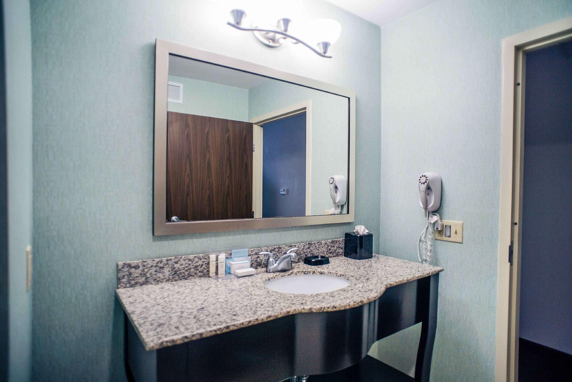 Hampton Inn - Monticello Bagian luar foto